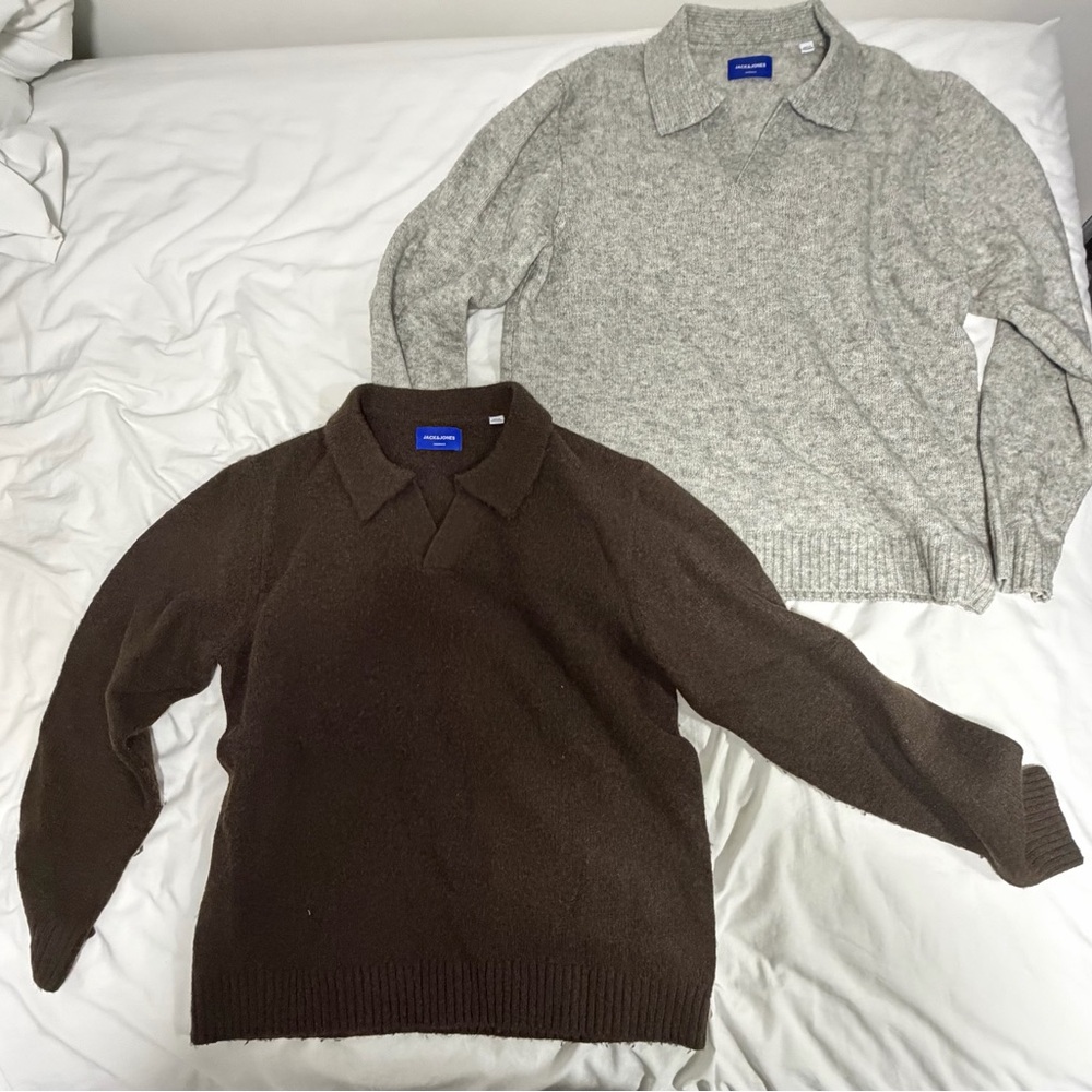5 sweaters for winter ! Only 70$ ! Different sizes so but all fits the same